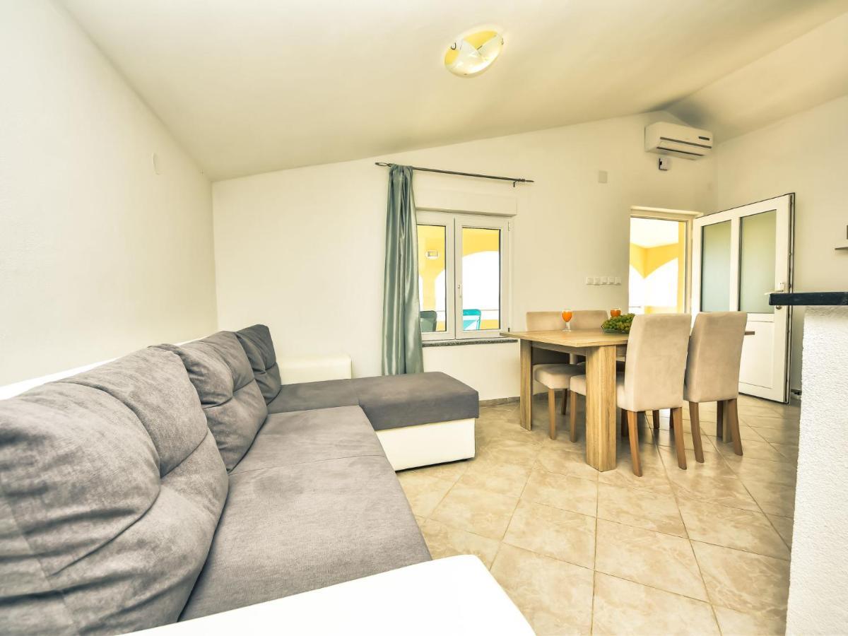 Holiday Home Marijana By Interhome Maslenica Zewnętrze zdjęcie
